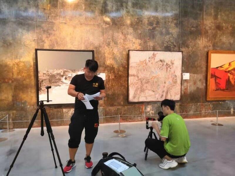 第十三届全国美术作品展览综合材料绘画作品展现场